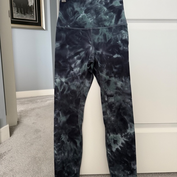 Lululemon align high-rise diamond dye leggings 25” - Picture 3 of 7